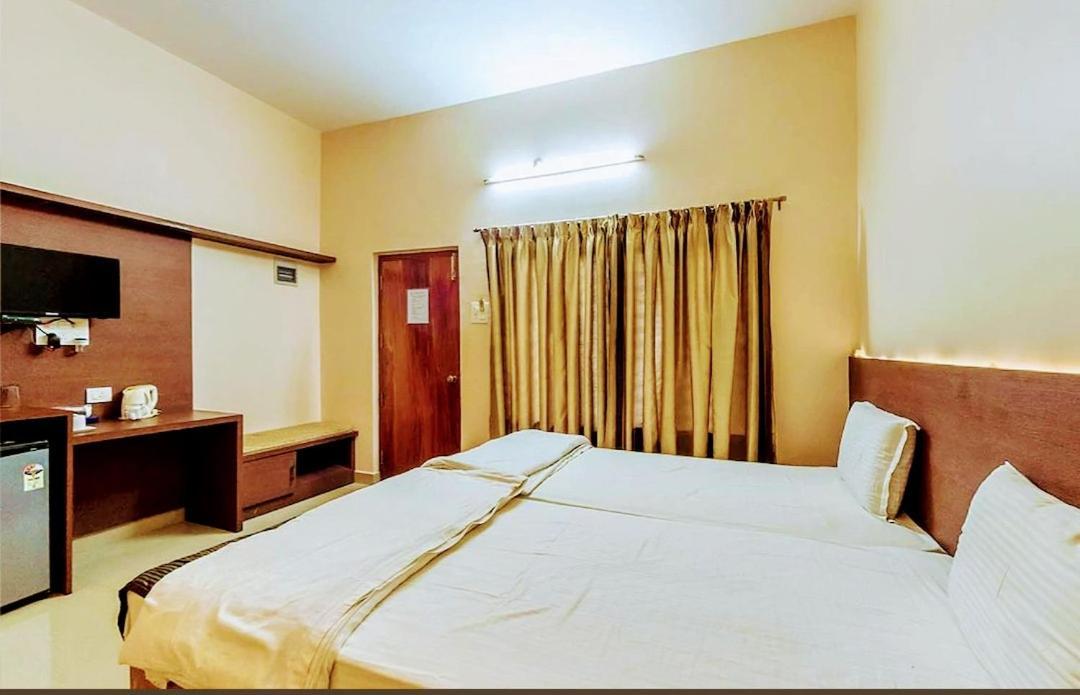 Badami Heritage Resort Exterior photo
