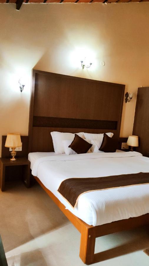 Badami Heritage Resort Exterior photo