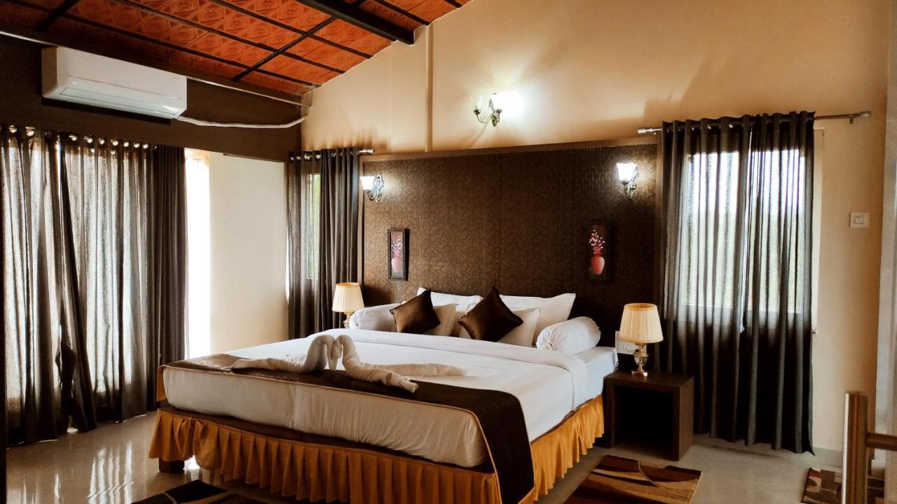 Badami Heritage Resort Exterior photo